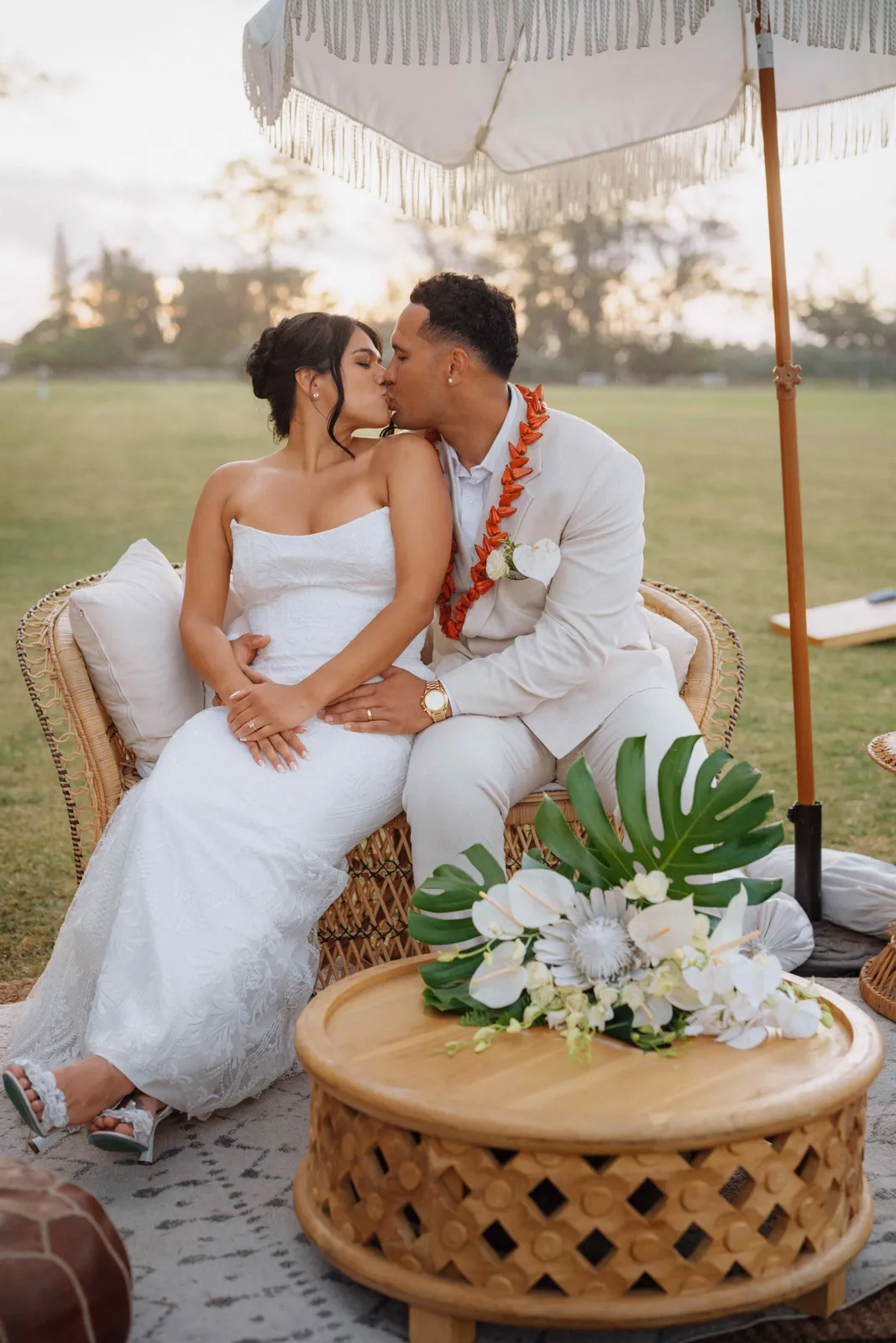 Lanikuhonua Wedding: Oahu's Premier Estate Venue